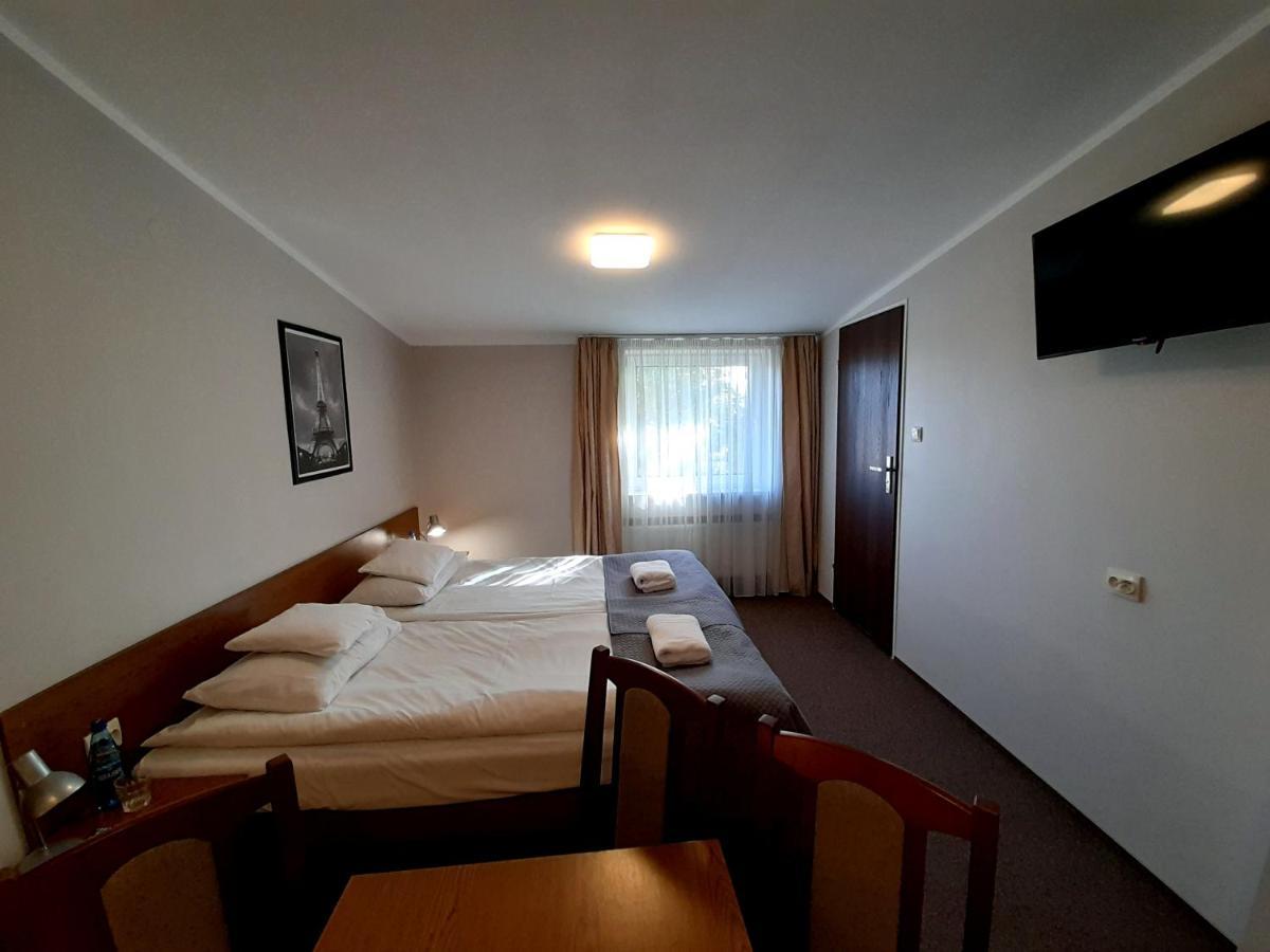 Astral Aparthotel Raszyn Exterior photo