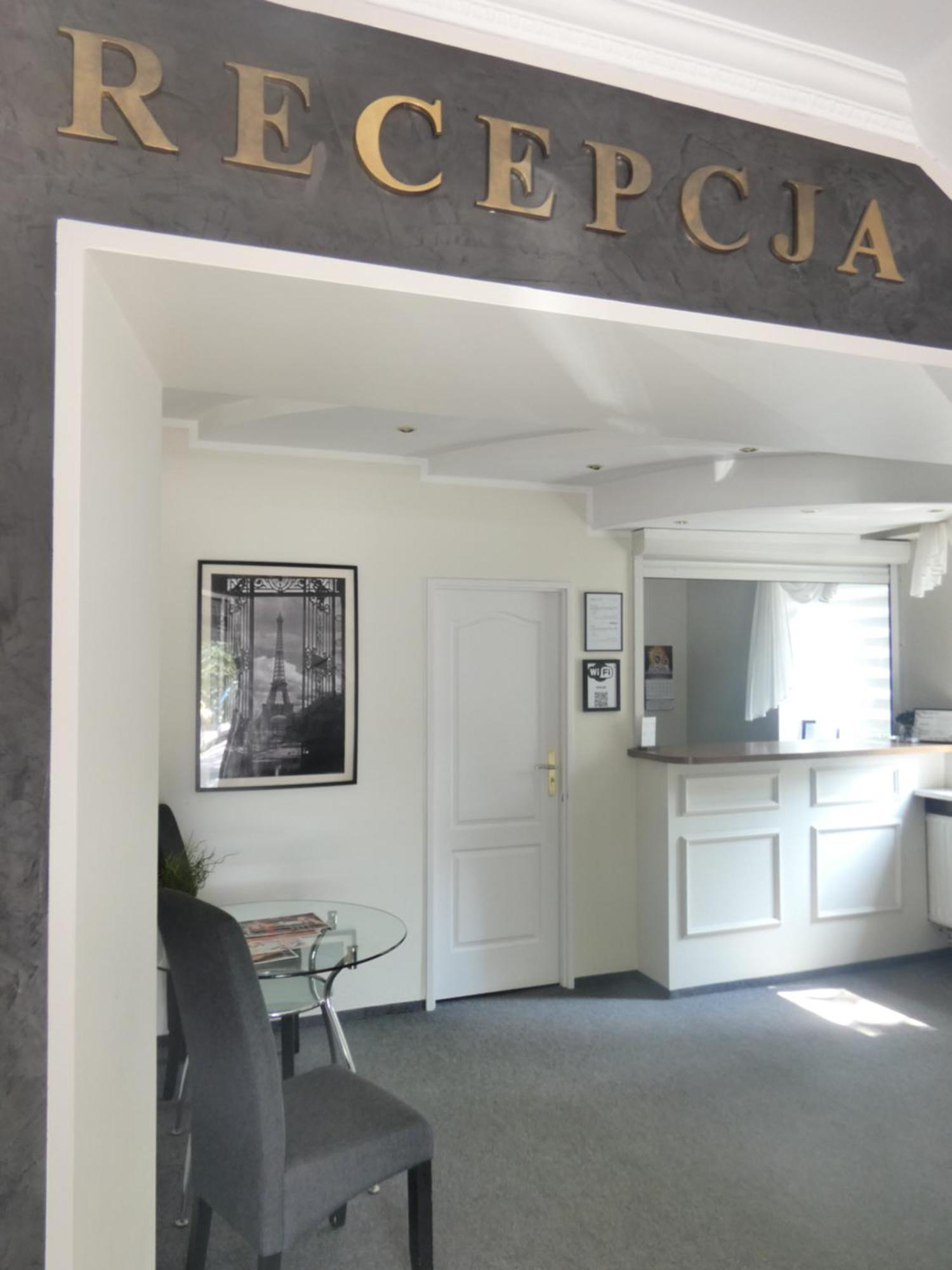 Astral Aparthotel Raszyn Exterior photo
