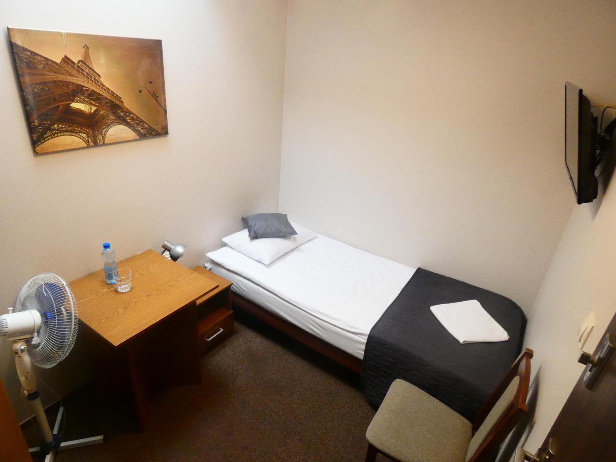 Astral Aparthotel Raszyn Exterior photo